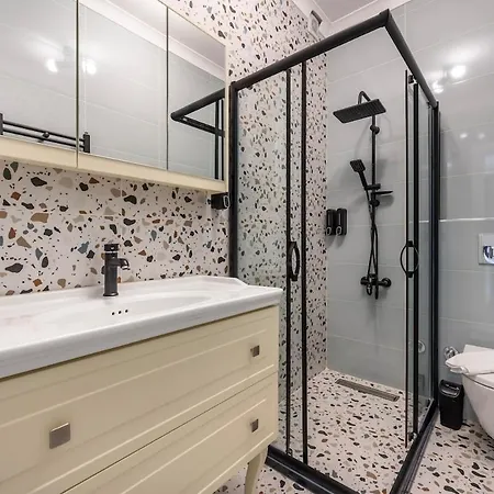Апартаменты A Small Treasure In The Heart Of Cihangir *