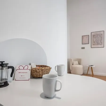 A Small Treasure In The Heart Of Cihangir Apartment